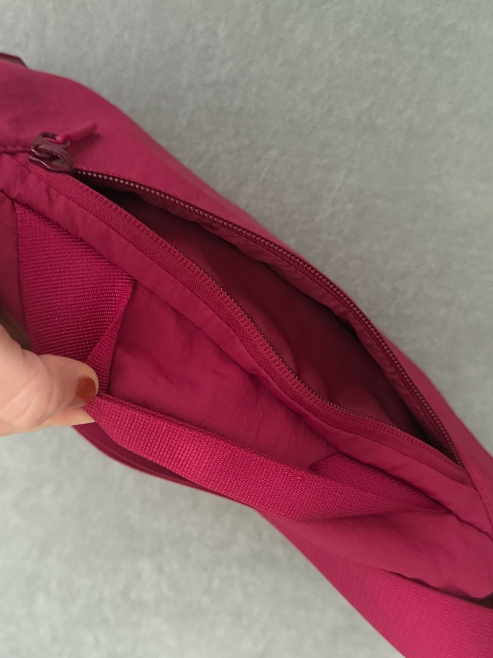 *NEW* Lululemon athletica Lunar New Year Curved Crossbody Belt Bag in Raspberry - Picture 5 of 8